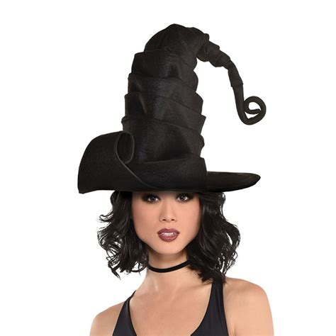Crinkled witch hat
